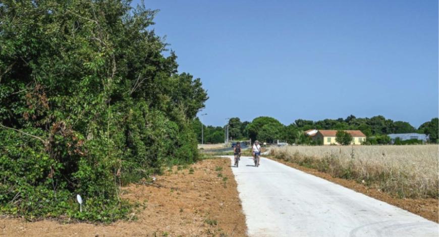 Piste cyclable en BC2R TextuR à Lagord (17)