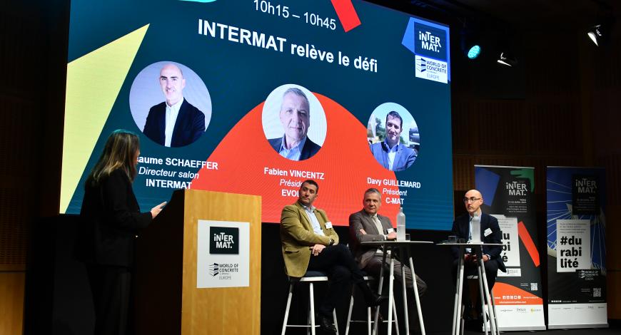 De gauche à droite : Davy Guillemard (président du C-MAT), Fabien Vincentz (président d’Evolis) et Guillaume Schaeffer (directeur du salon Intermat)