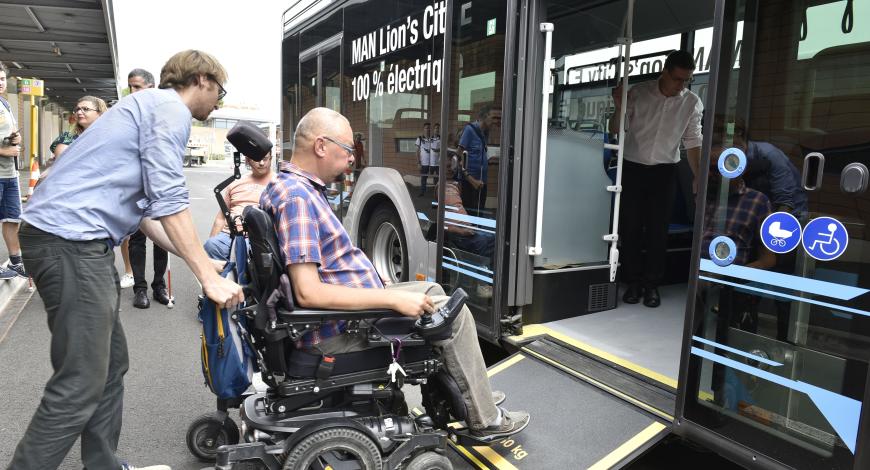 La restructuration du réseau de transport de Montpellier Métropole prévoit notamment l’amélioration de l’accessibilité des rames de tramways, bus-trams et bus