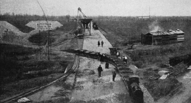 Construction de l'autostrade Milan-Turin : vue des travaux en cours d'exécution aux environs de Novare