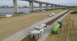 Atelier d’épandage/malaxage dans un traitement de plateforme industrielle au liant hydraulique