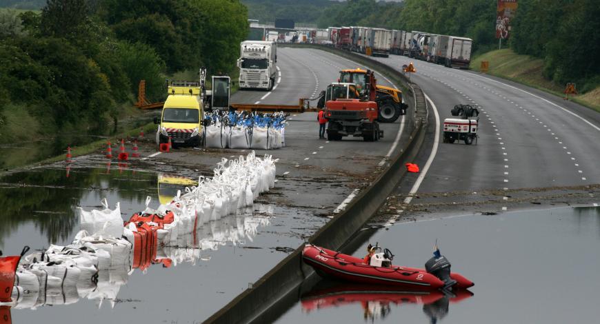 Inondation de l’autoroute A10 en juin 2016 dans le département du Loiret