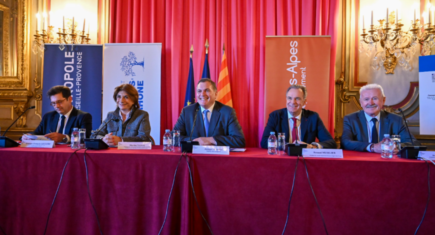 Signature du volet mobilité du contrat de plan État-région 2021-2027