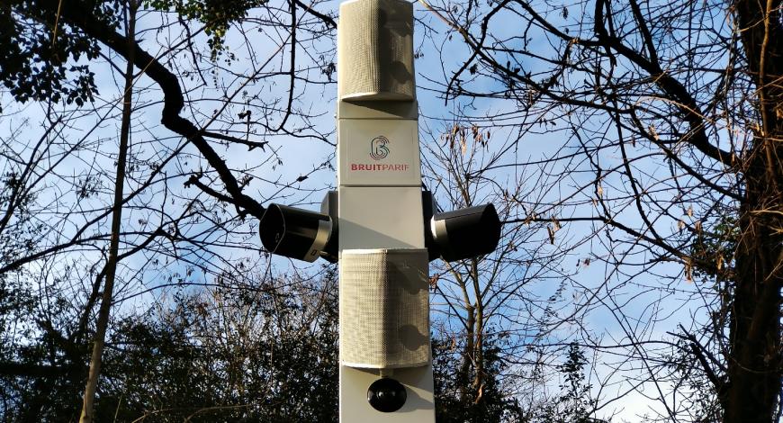 Radar sonore Hydre  déployé le long de la RD5 à Villeneuve-le-Roi.