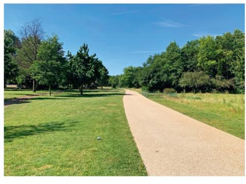 Allée réaménagée du parc des Chanteraines. Allée réaménagée du parc des Chanteraines.