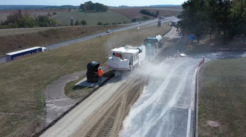 Retraitement en place au liant hydraulique sur l’aire de Sandaucourt de l’A31