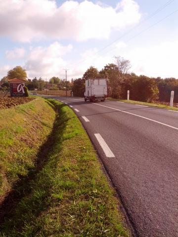 RN 126 (Haute-Garonne) : la section de grave-émulstion en 2017, vingt ans après construction.