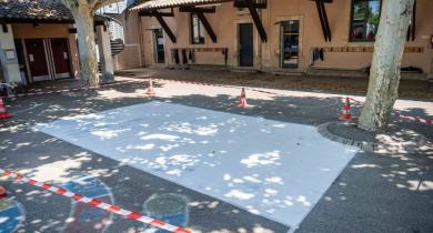 La mairie de Beaumes-de-Venise (84) teste une solution innovante pour lutter contre les îlots de chaleur