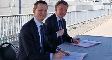 Jacques Witkowski et Franck Leroy signent l’avenant d’intégration du volet « Mobilités » au contrat de plan État-région (CPER) de la région Grand Est