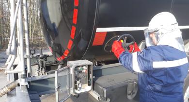 Eurobitume publie un guide pour sécuriser les opérations au sol de manipulation du bitume