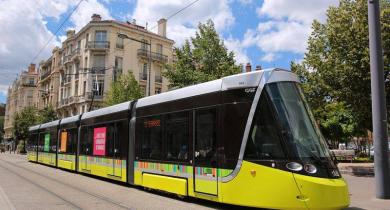 Selon l'Observatoire de la mobilité 2024, les jeunes urbains sont les principaux utilisateurs des transports publics