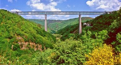 Le viaduc des Fades (Puy-de-Dôme) est inscrit à l’inventaire supplémentaire des Monuments historiques depuis 1984